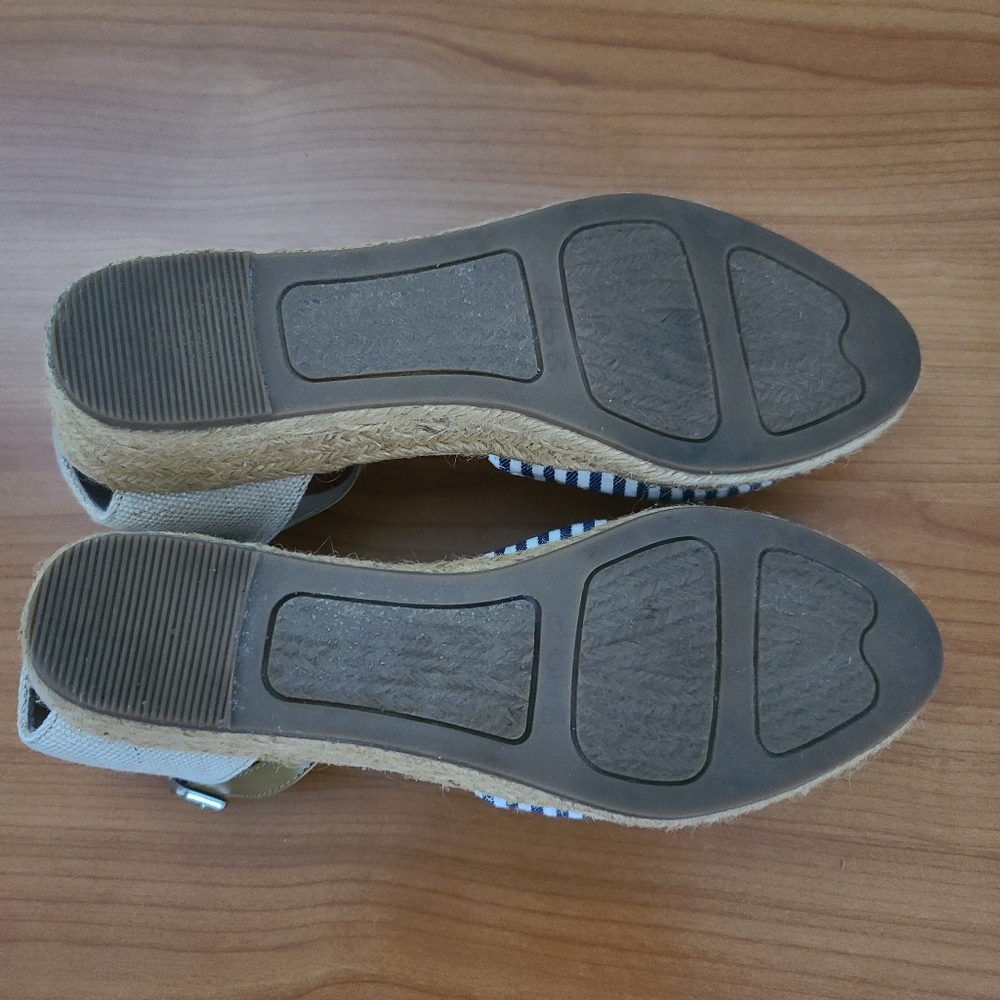 White Mountain Kate Espadrille Striped Wedge Women's Sz 9M - Picture 8 of 8